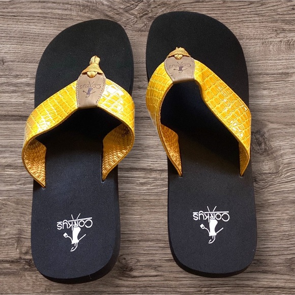 Corkys Beach Ball Flip Flops, Golden Yellow Croc Embossed - Size 9 NEW - Picture 1 of 6